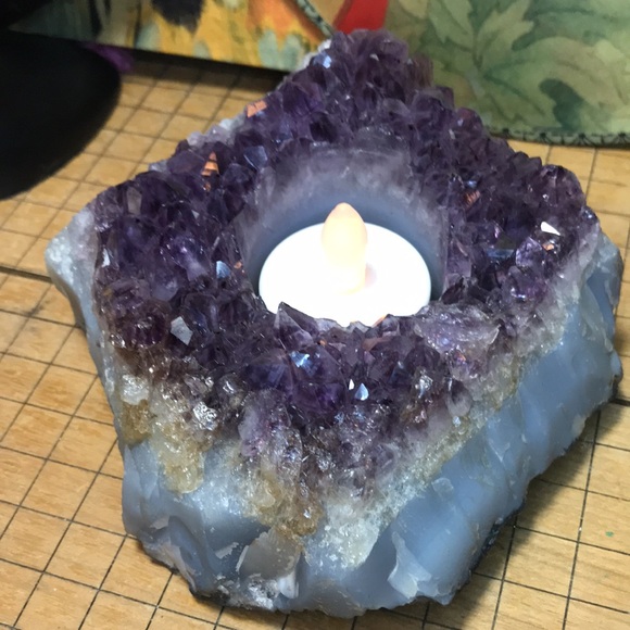 Amethyst Crystal Geode Tea Light Candle Holder 1lb 15oz Felted Base 4.75”x 4” - Picture 8 of 10